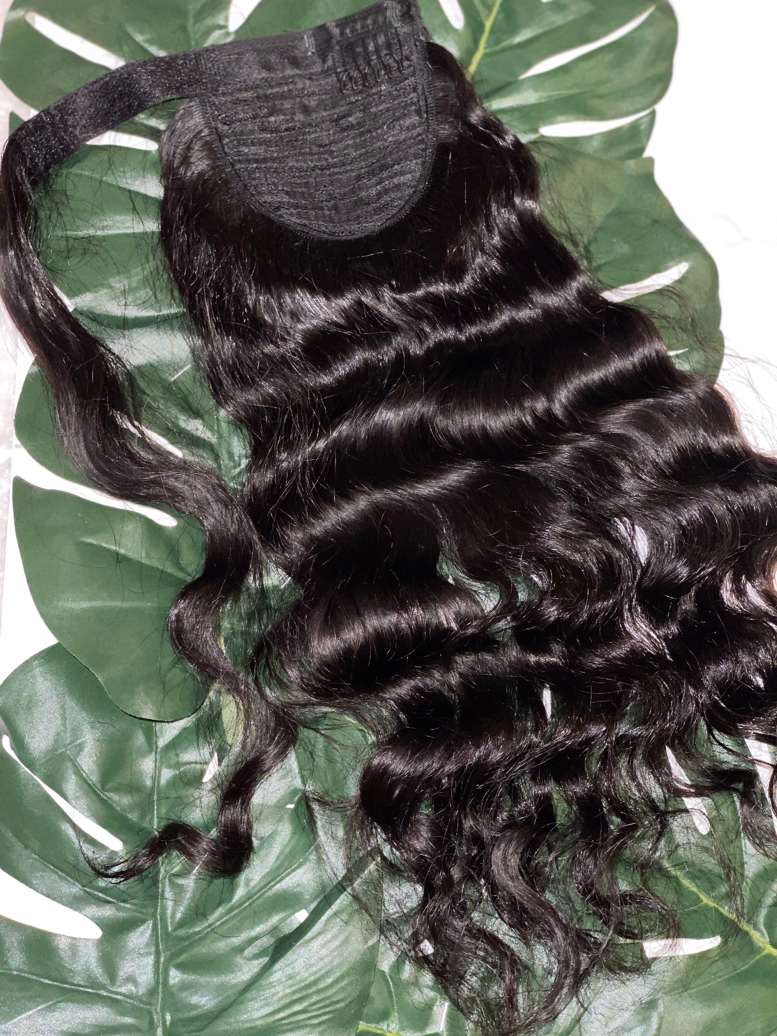 Straight/Wavy Ponytail